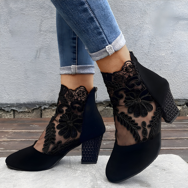 Isabelle | Lace Heels