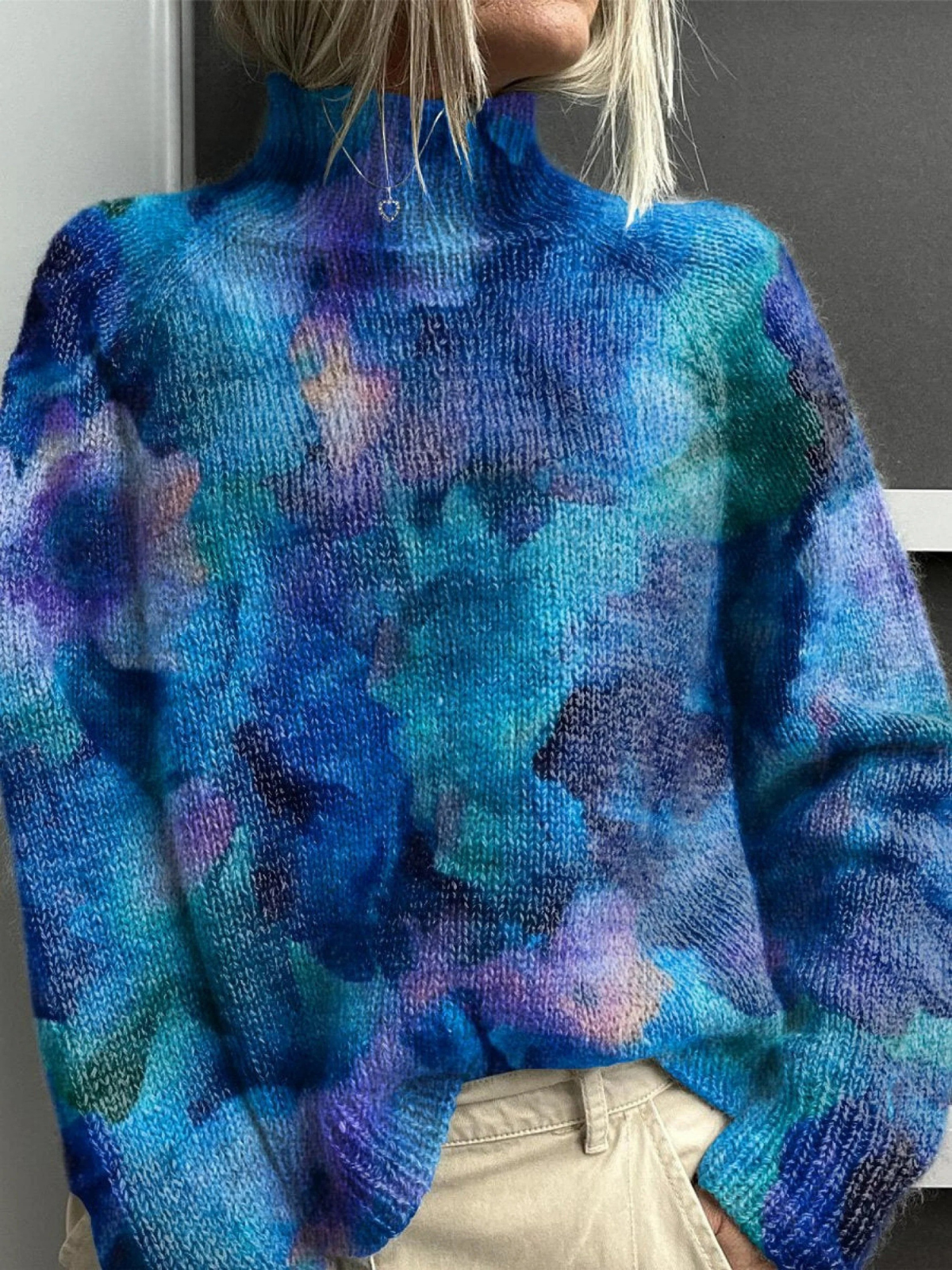 Iryn | Elegant Knit Turtleneck with Abstract Floral Pattern