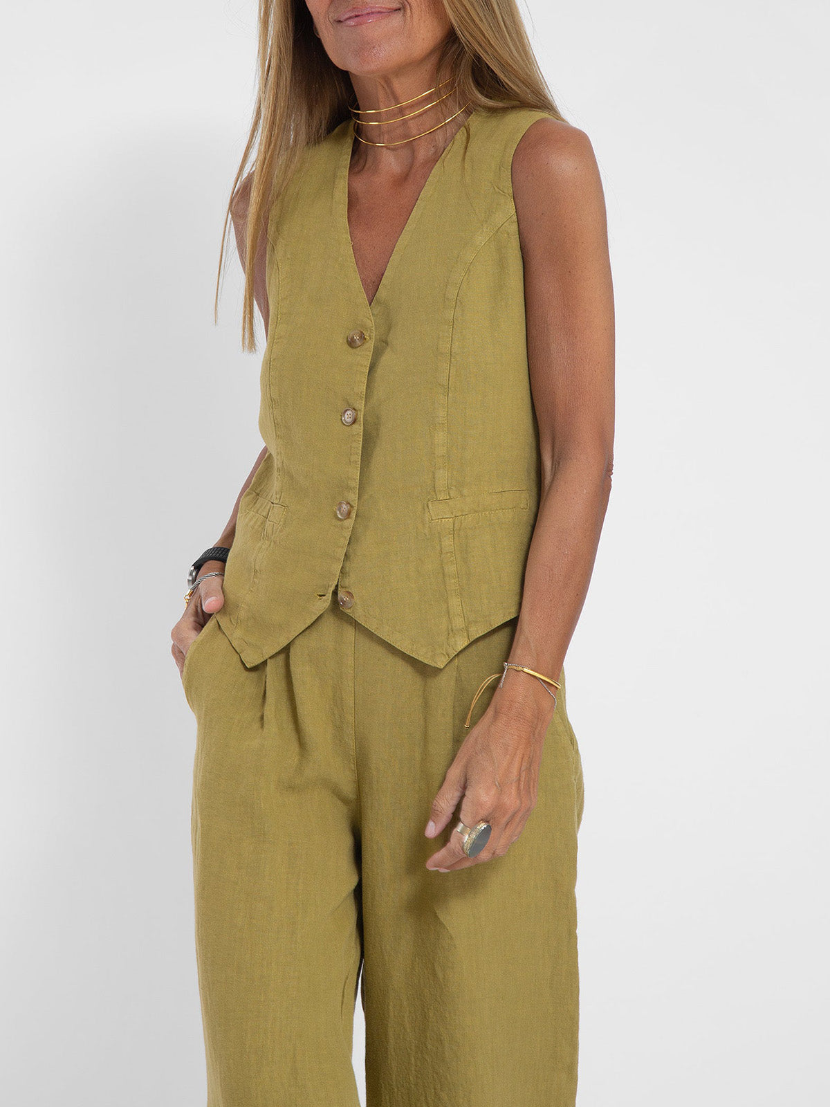 Aira – Elegant two-piece set with vest and wide-leg pants