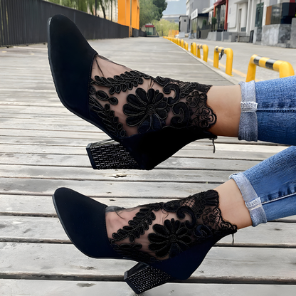 Isabelle | Lace Heels