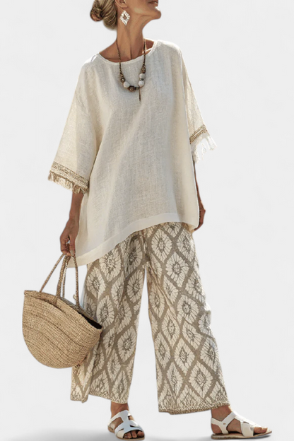 Ilaria — Sophisticated top and casual pants