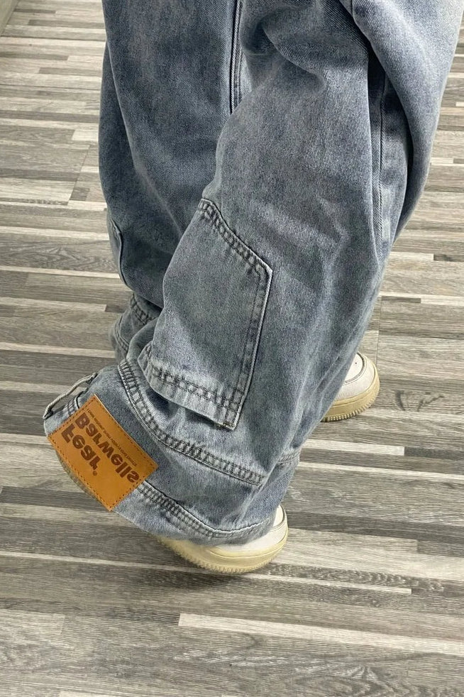 Loose Fit Reverse Pocket Jeans