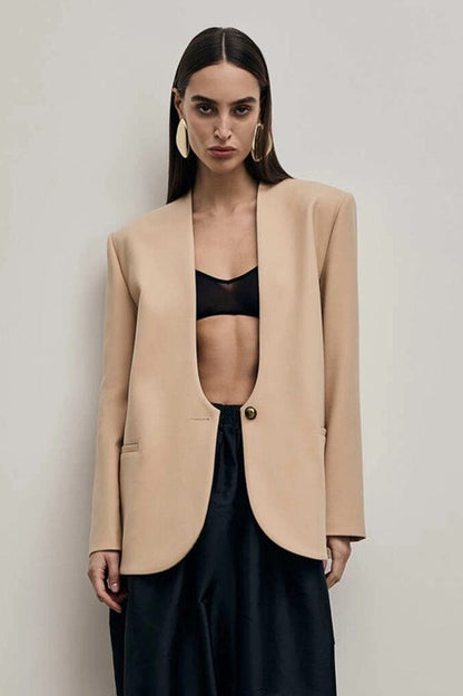 Solid Fitted Single-Breasted Regular Shoulder Blazer