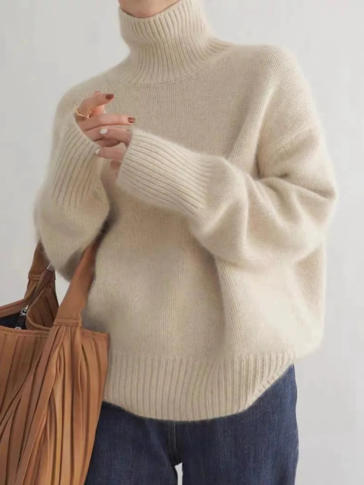 AMAYA – COZY TURTLENECK SWEATER