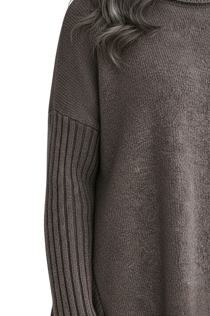NAOMI – COZY ASYMMETRICAL TURTLENECK SWEATER