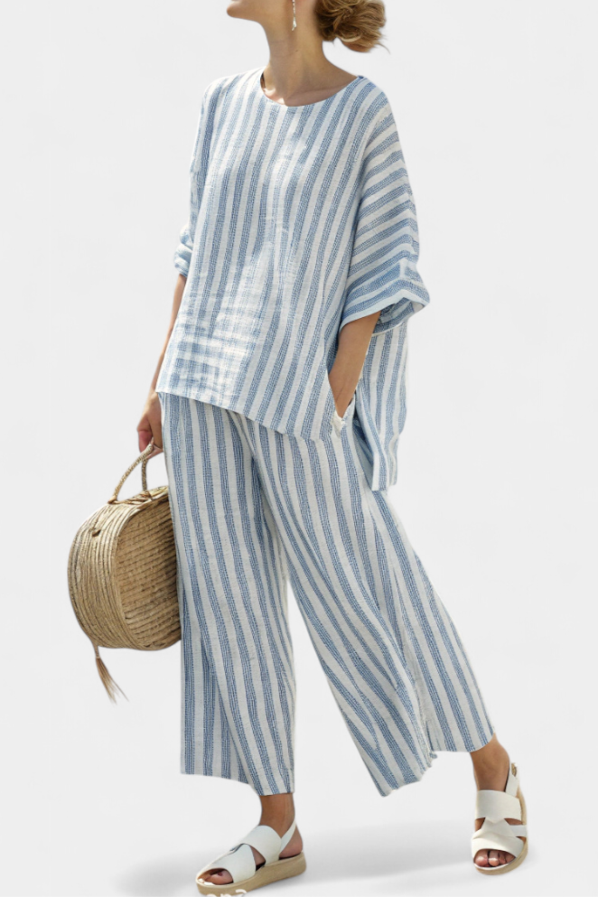Federica — Sophisticated linen top with blue stripes and relaxed pants