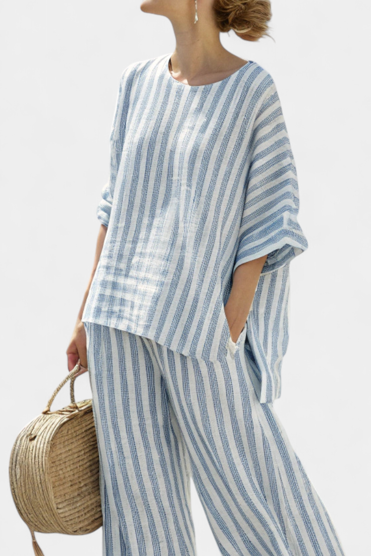 Federica — Sophisticated linen top with blue stripes and relaxed pants