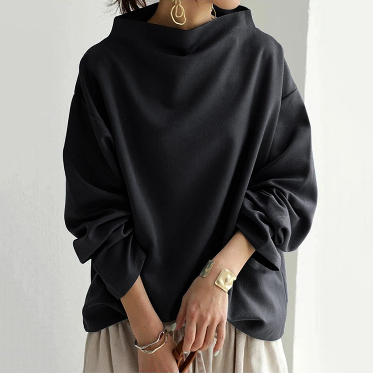 ISABELLA – ELEGANT HIGH-NECK RELAXED SWEATER