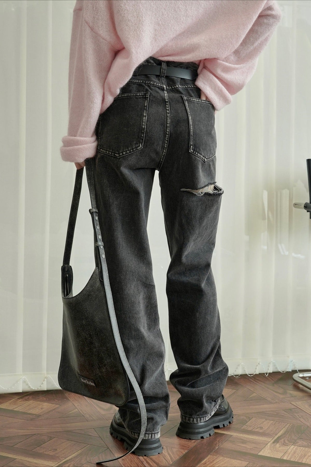 Loose Fit Ripped Wide Leg Jeans
