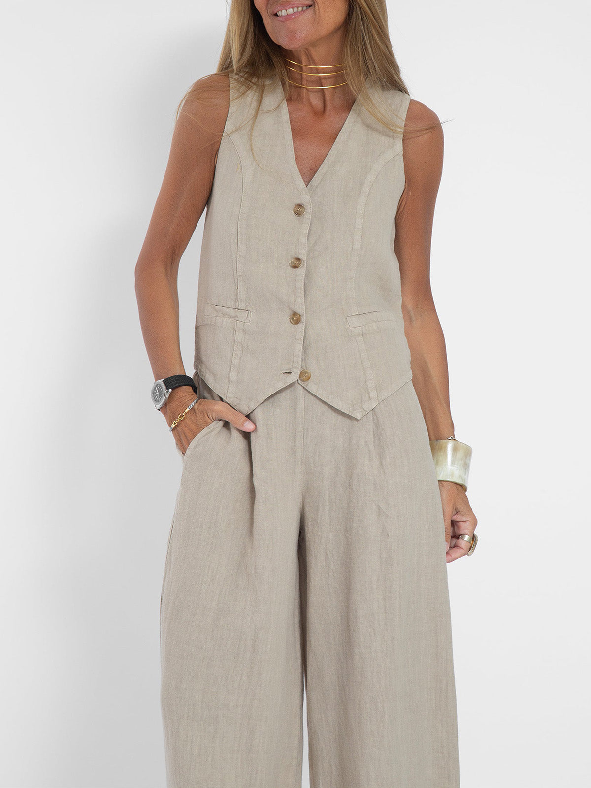 Aira – Elegant two-piece set with vest and wide-leg pants
