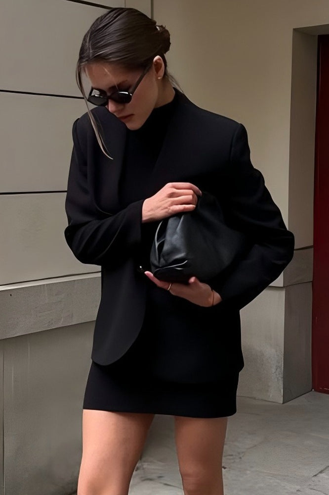 Solid Fitted Single-Breasted Regular Shoulder Blazer
