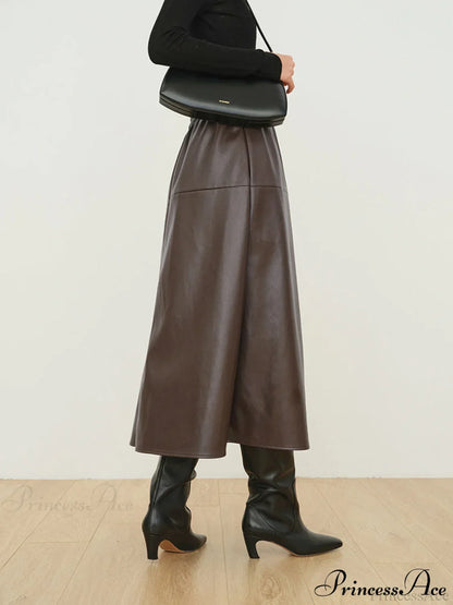 Double Pockets Graceful Leather Maxi Skirt