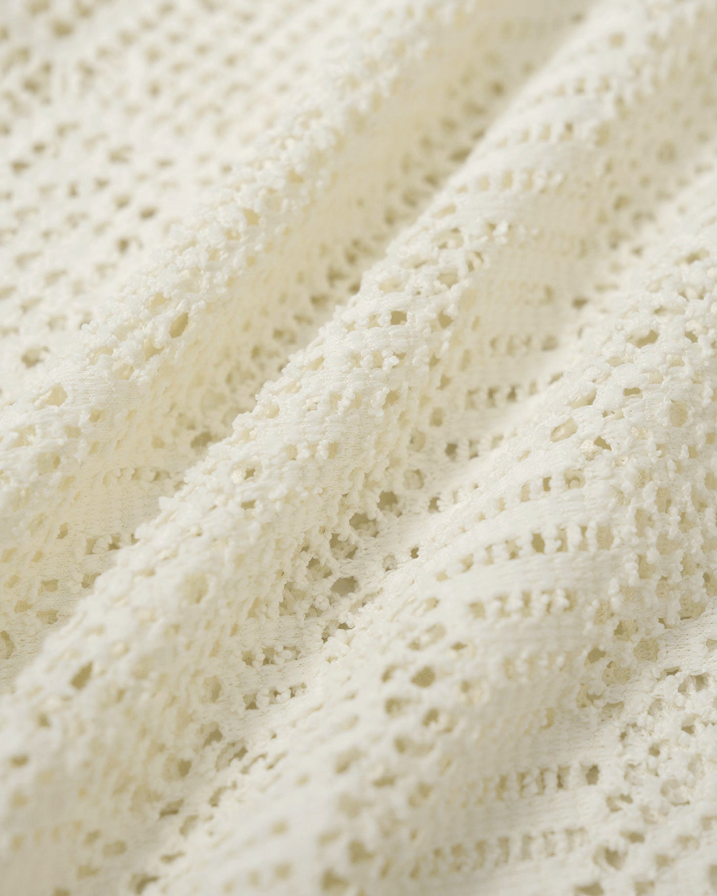 Three-Piece Set with Textured Rings in White